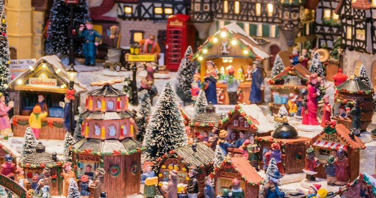 Pueblos navideños en miniatura, lleva la magia de la Navidad a tu casa