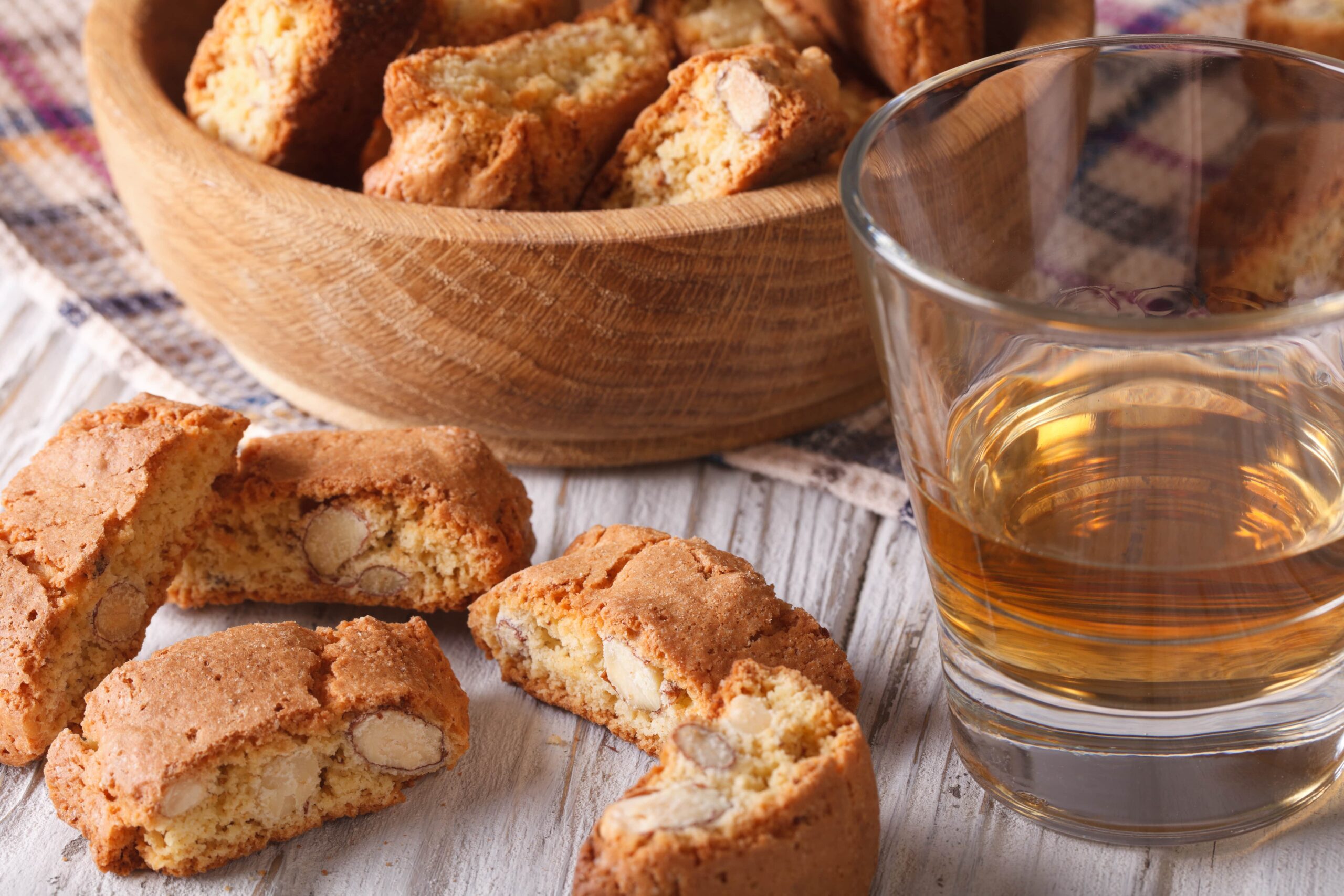 vino de misa y galletas