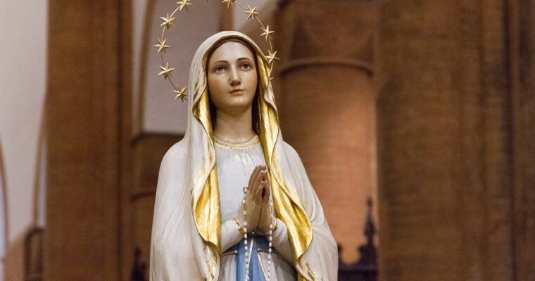 Los milagros de Nuestra Señora de Lourdes desde su primera aparición